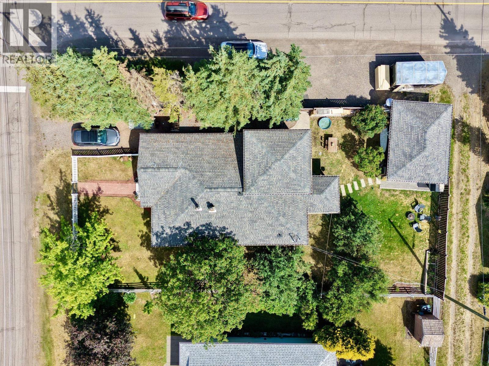3888 11TH AVENUE - 37