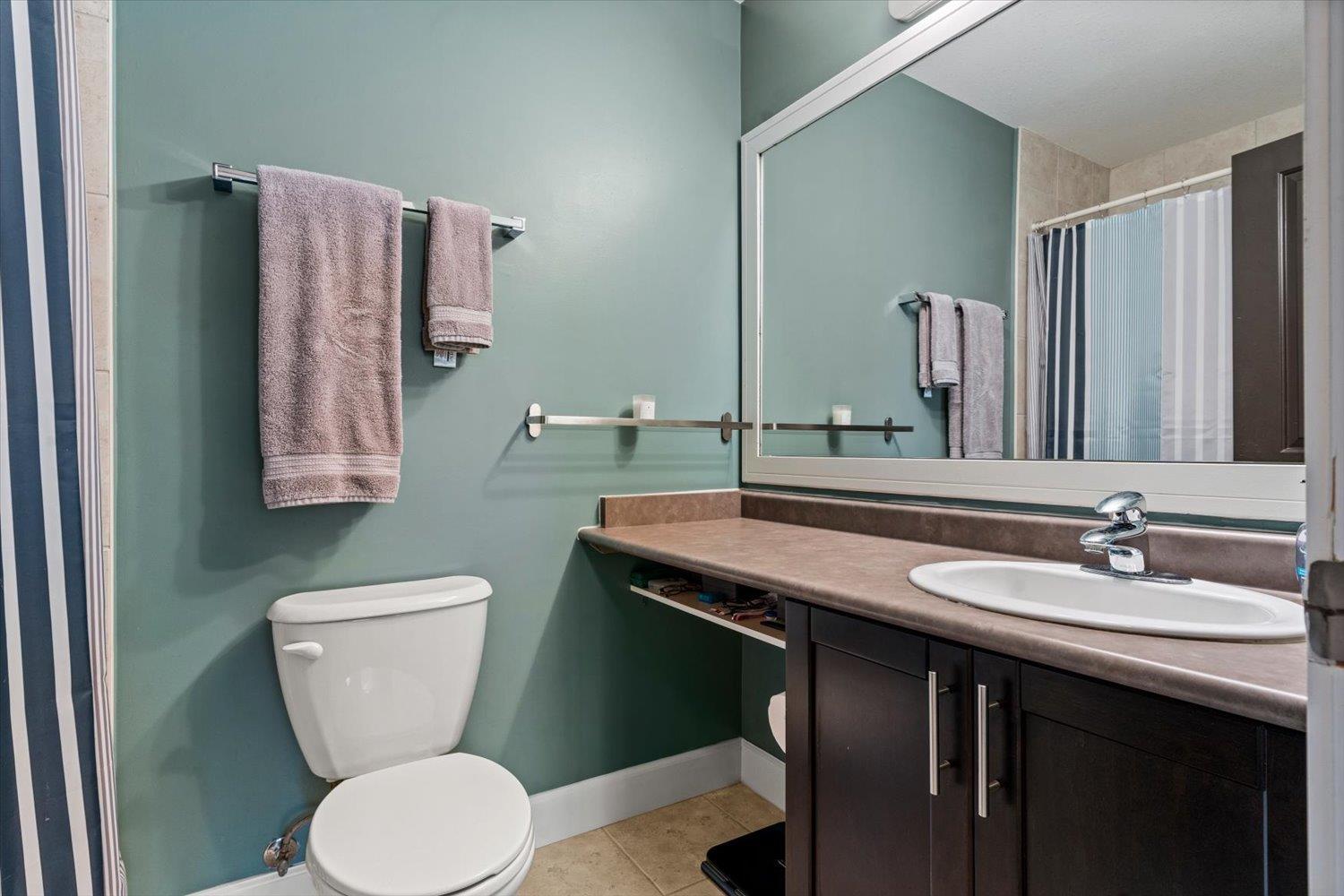 103 46262 FIRST AVENUE, Chilliwack Proper East, Chilliwack