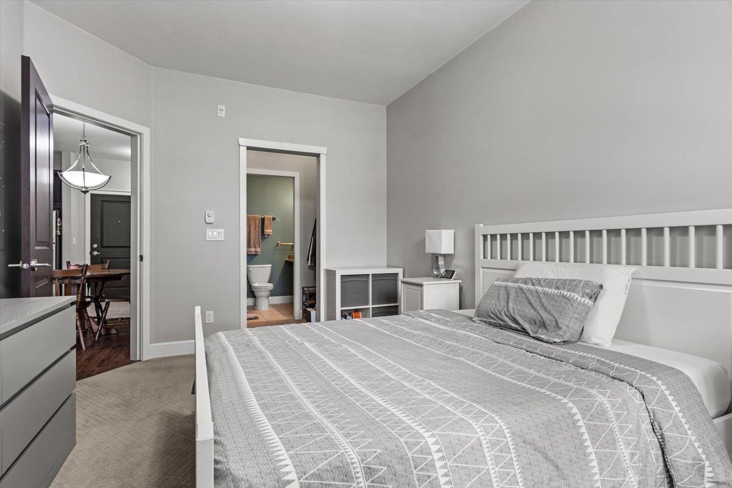 103 46262 FIRST AVENUE, Chilliwack Proper East, Chilliwack