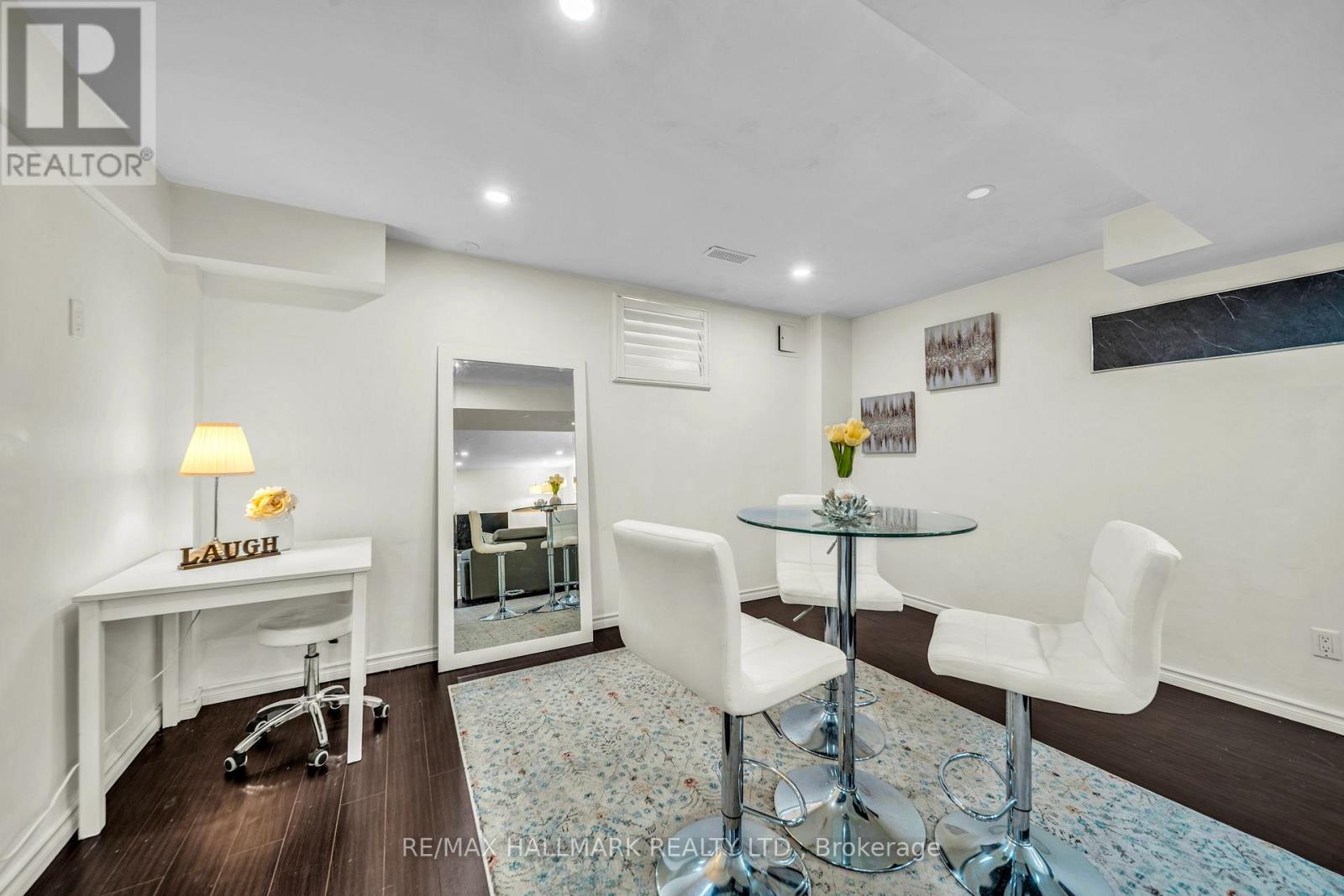 614 SOCIETY CRESCENT - 36