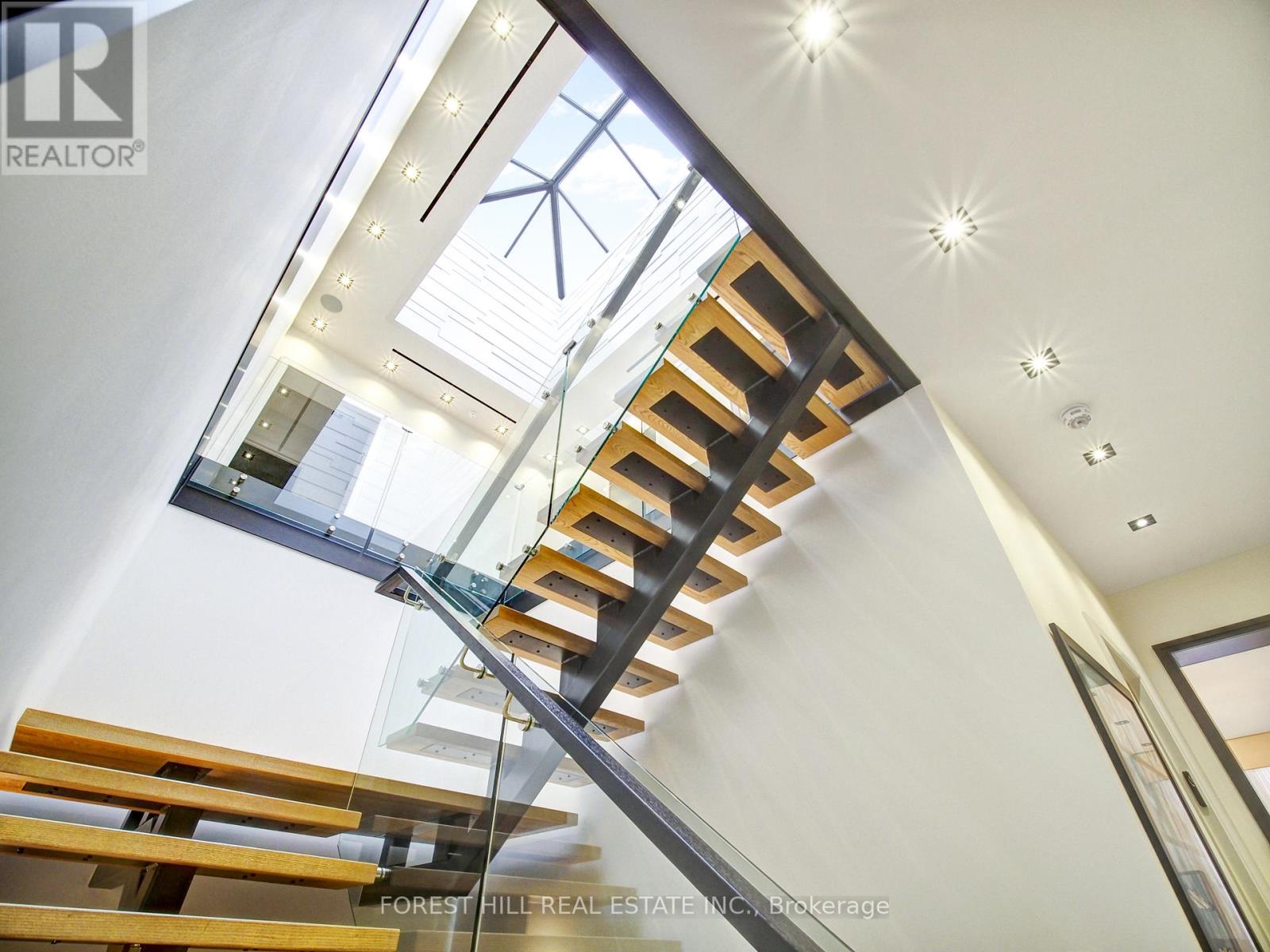 163 ARNOLD AVENUE - 18