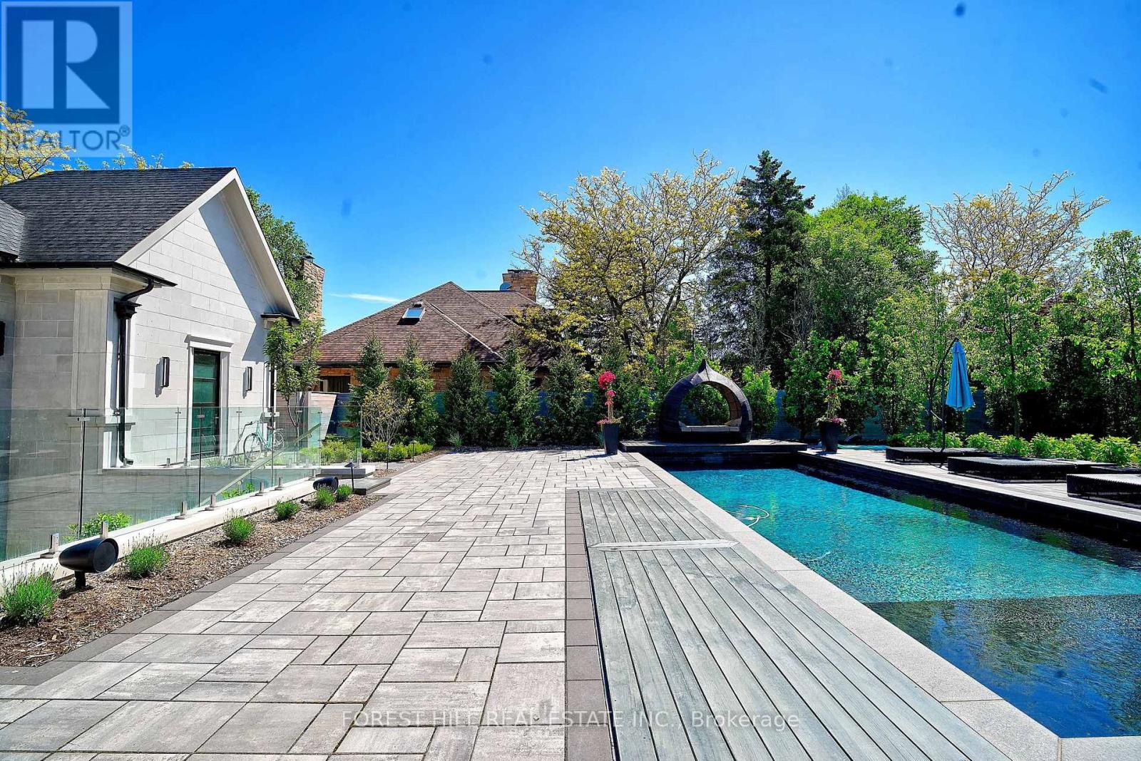 163 ARNOLD AVENUE - 24