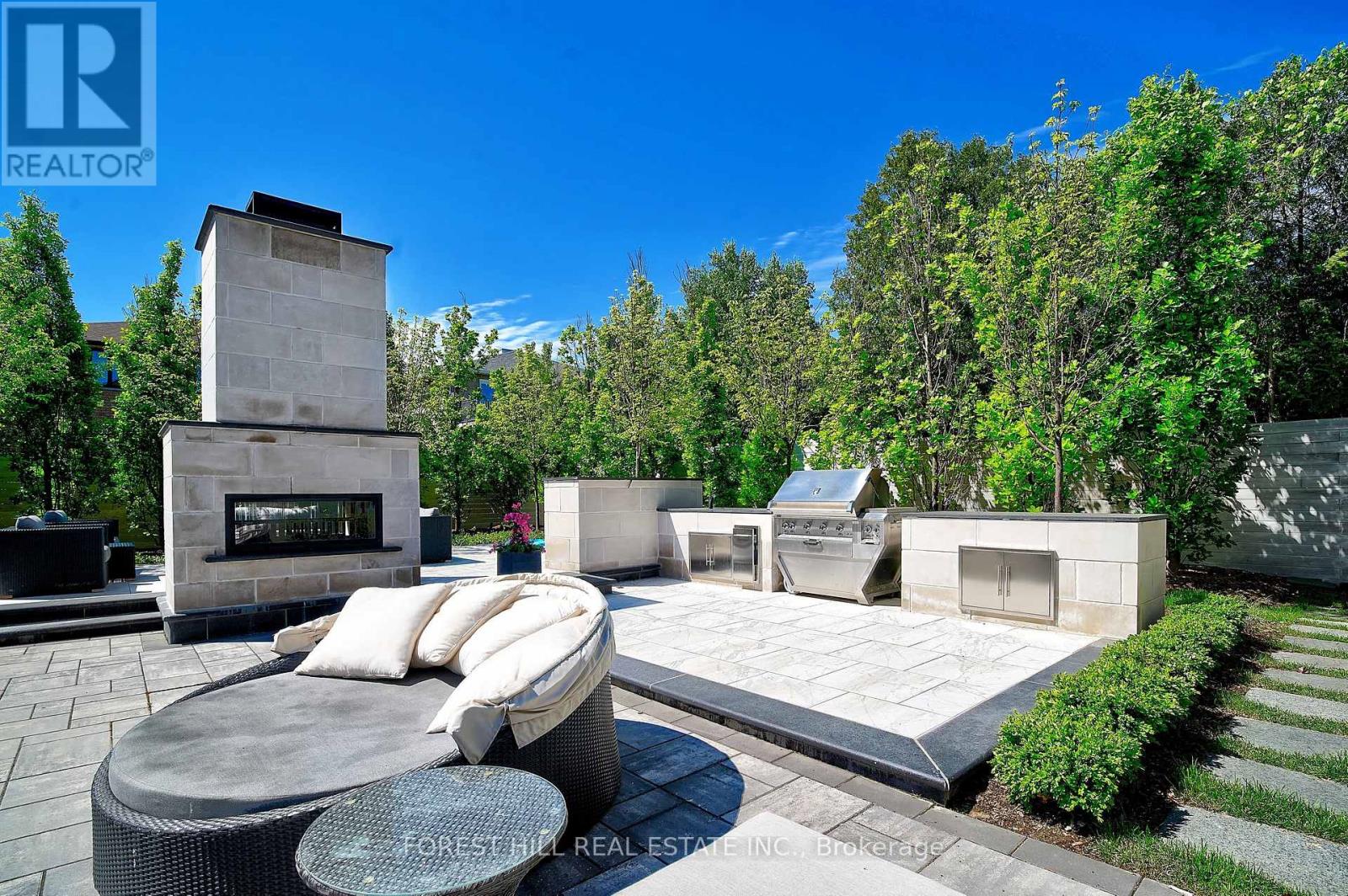 163 ARNOLD AVENUE - 41