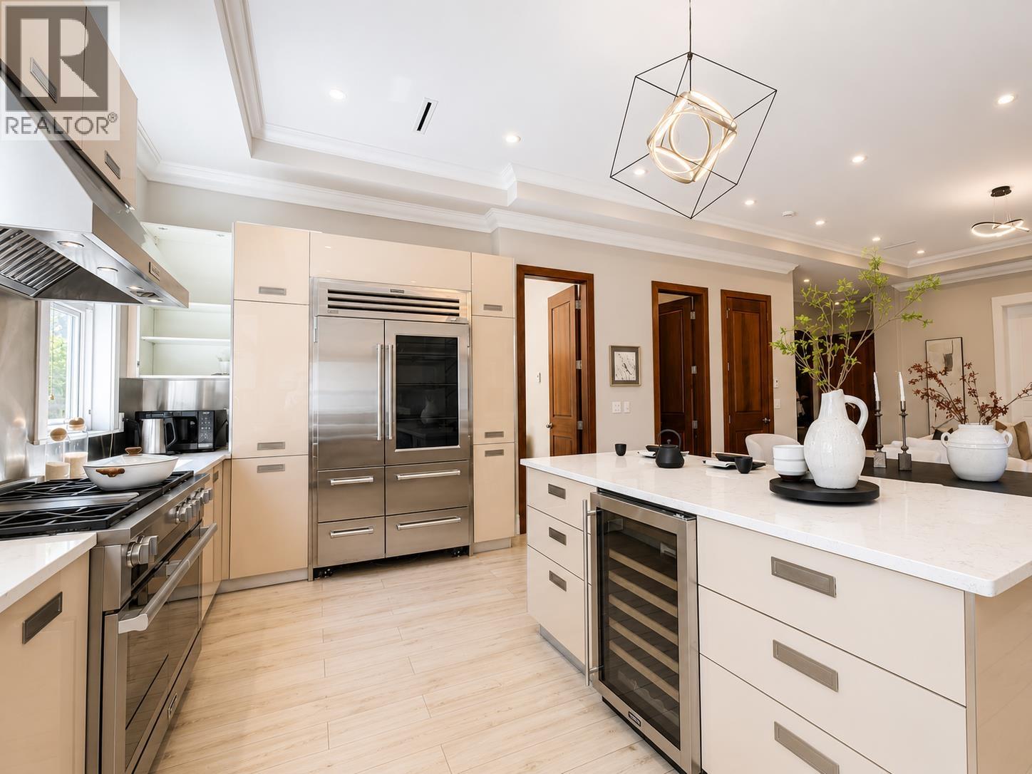 8280 COLONIAL Drive, Richmond