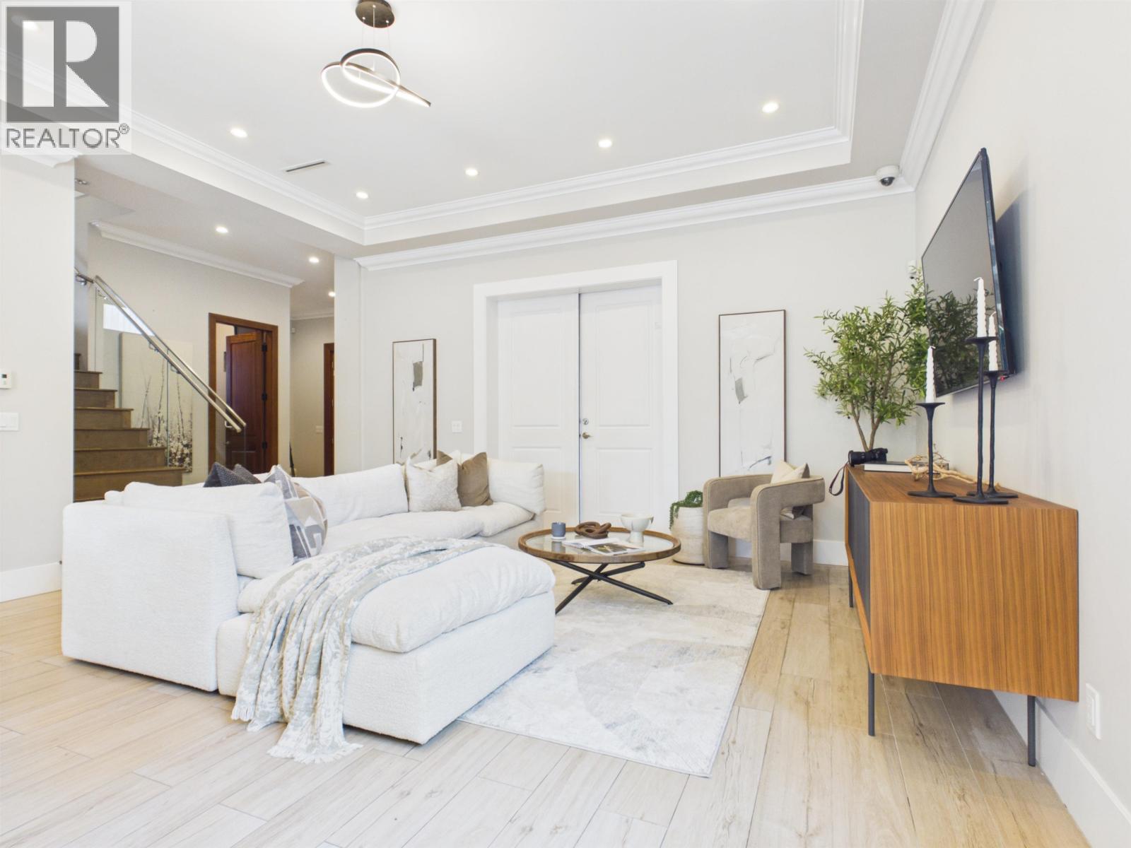 8280 COLONIAL Drive, Richmond