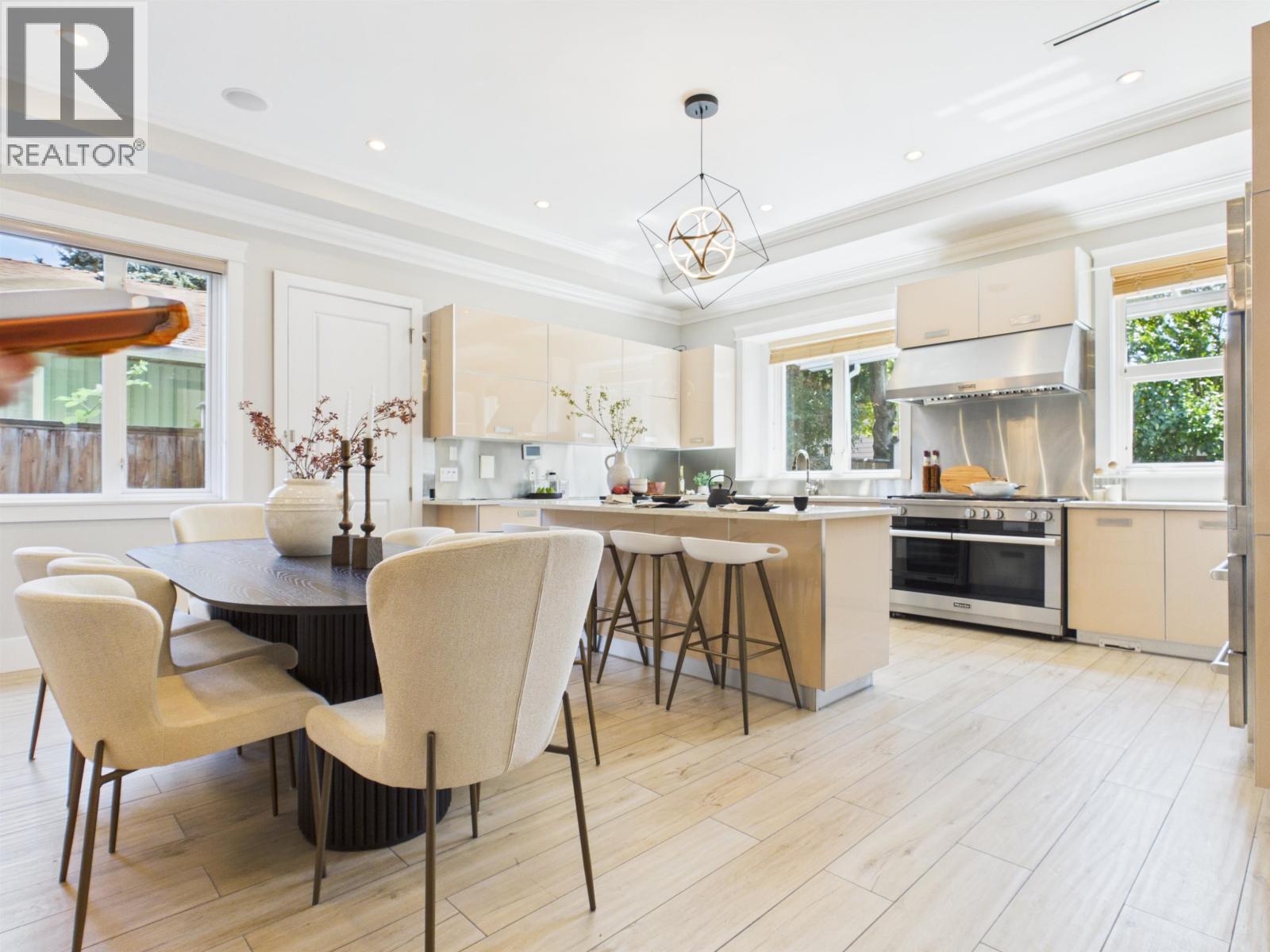 8280 COLONIAL Drive, Richmond