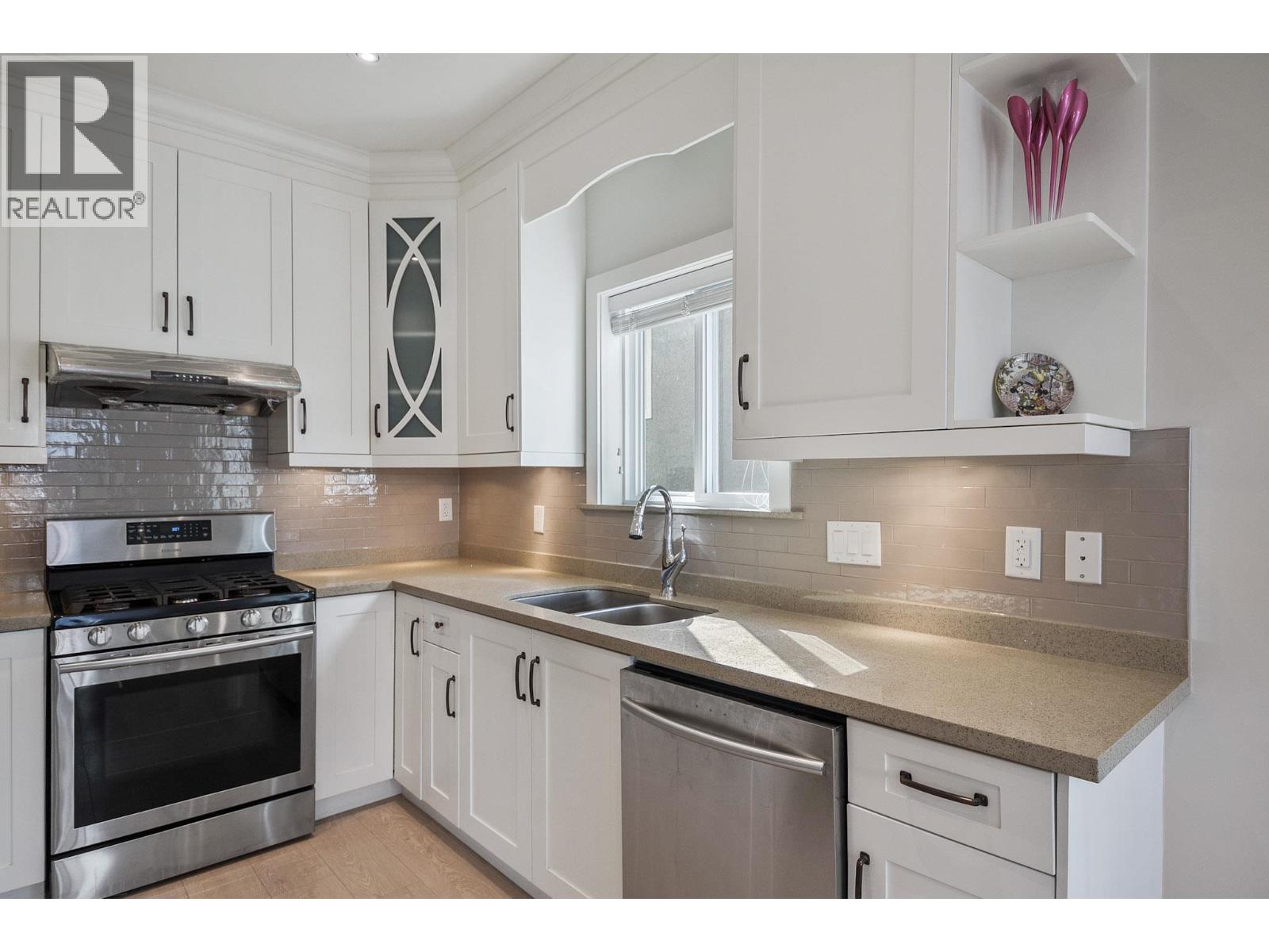 4 Bed, 4 Bath House for Sale in Vancouver – 2627 E 41ST AVENUE, Vancouver – MLS# R3143010 - Image 11