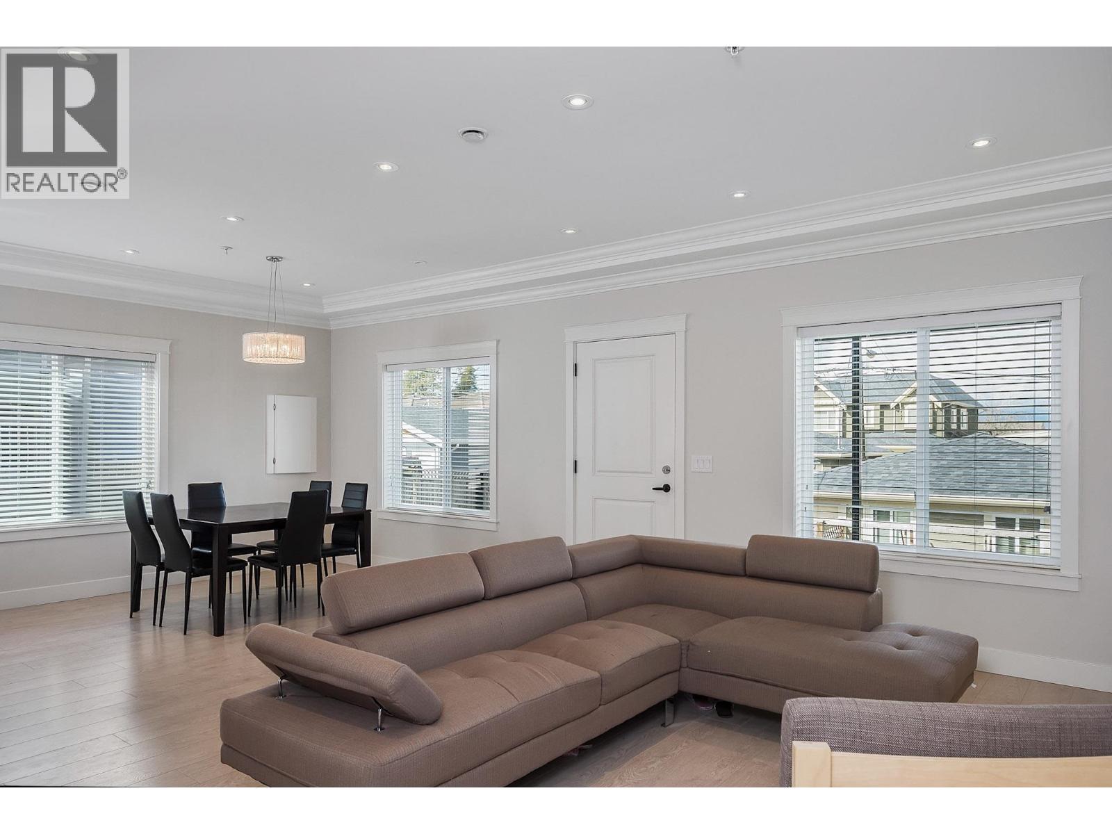 4 Bed, 4 Bath House for Sale in Vancouver – 2627 E 41ST AVENUE, Vancouver – MLS# R3143010 - Image 9