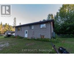Family room - 2670 South Sparrow Lake Road, Severn, ON P0E1N0 Photo 11