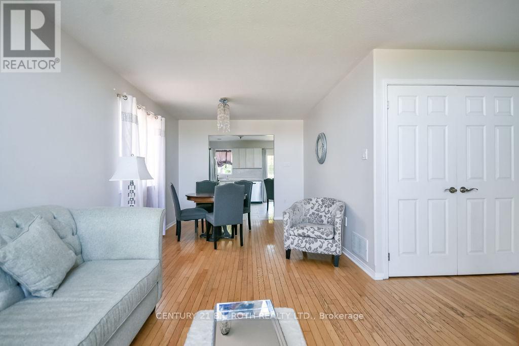 53 FOREST DALE DRIVE - 5