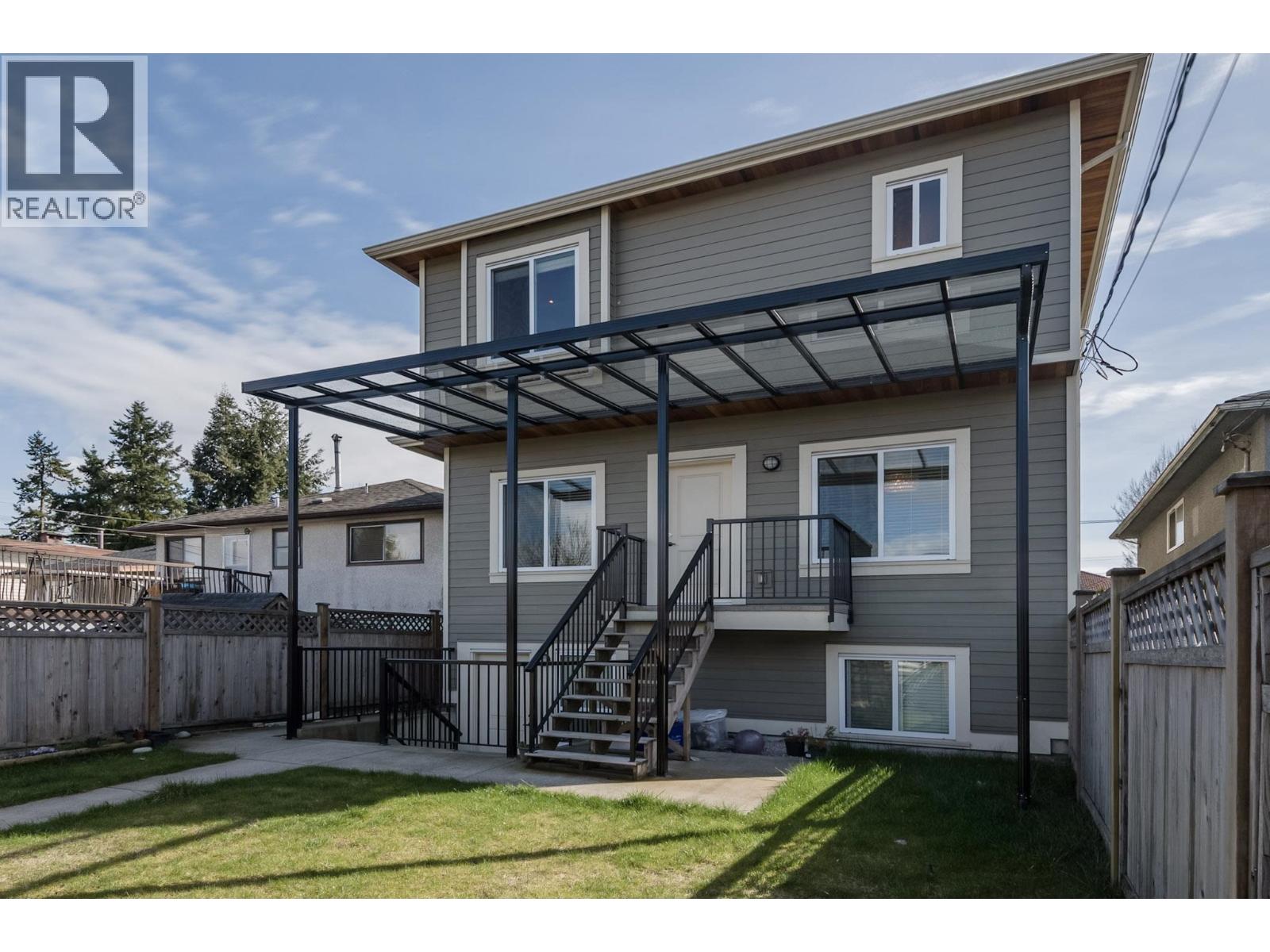 4 Bed, 4 Bath House for Sale in Vancouver – 2627 E 41ST AVENUE, Vancouver – MLS# R3143010 - Image 2