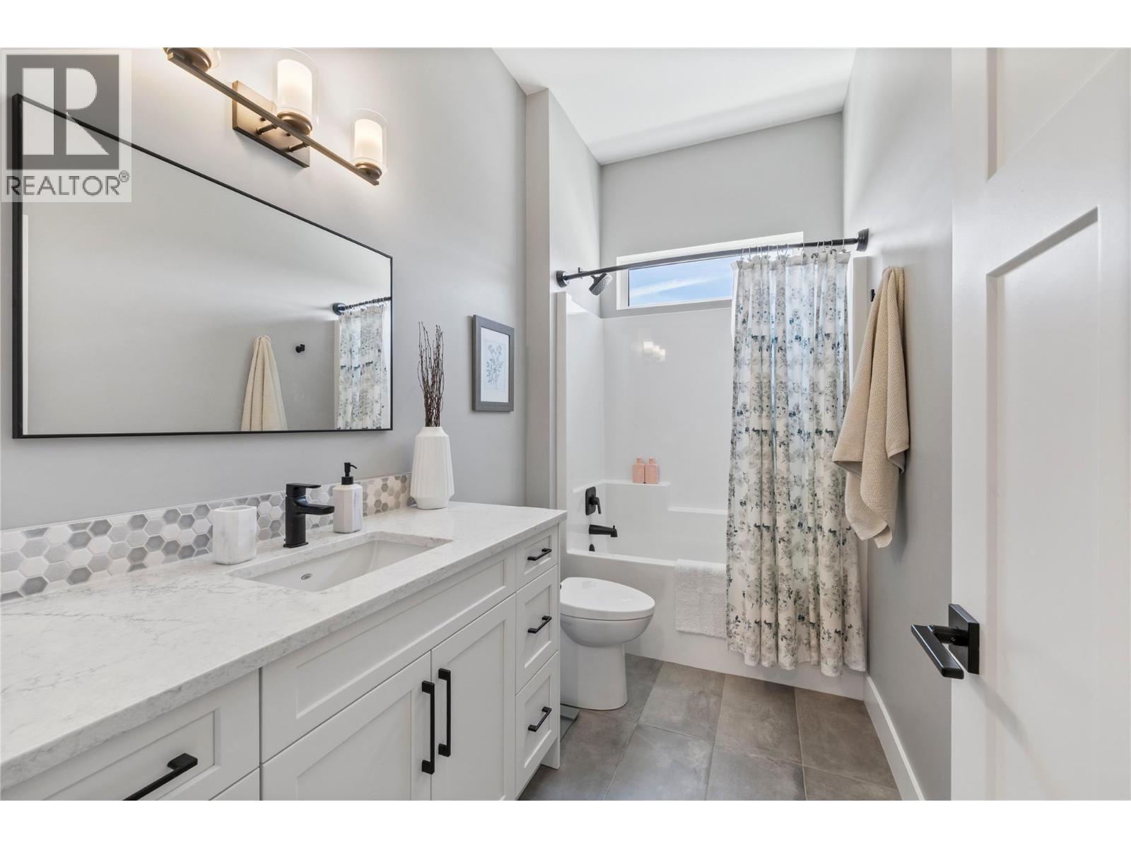 2846 Canyon Crest Drive - 38