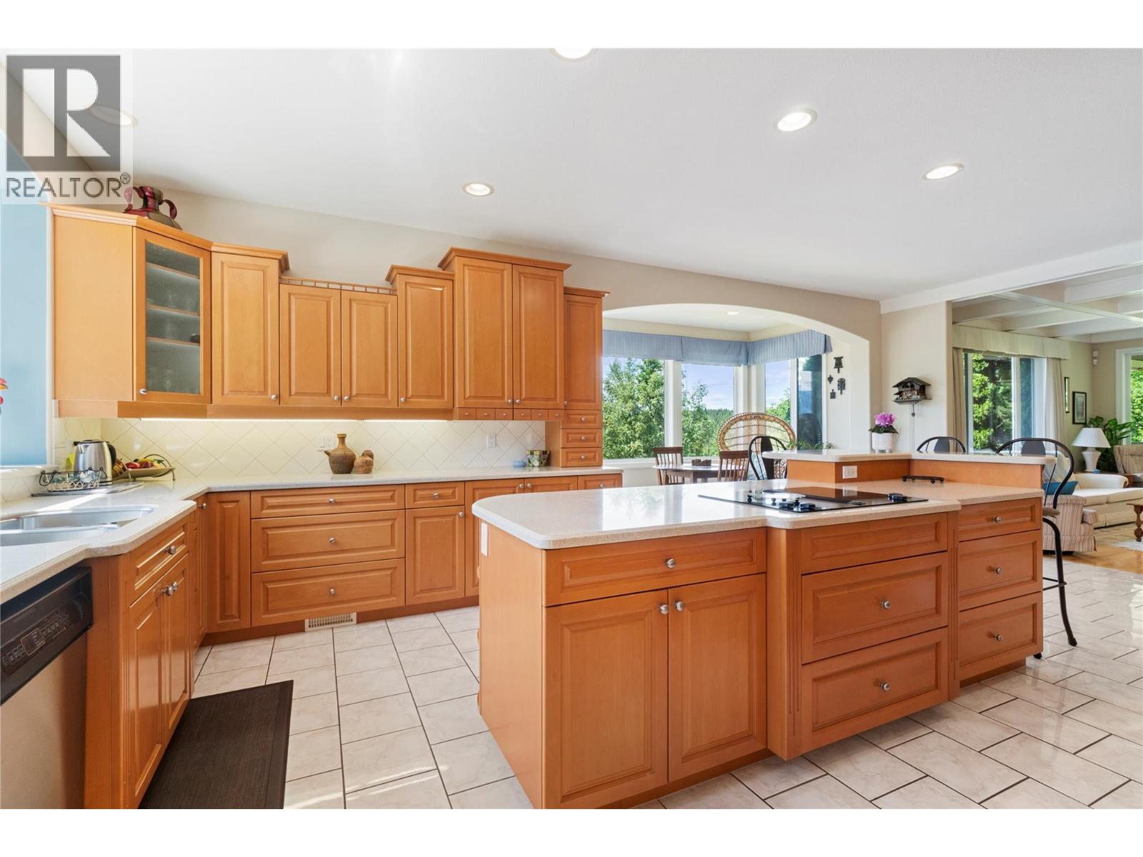 1821 50 Avenue NE - 41