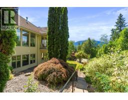 4pc Ensuite bath - 1821 50 Avenue Ne, Salmon Arm, BC V1E2X3 Photo 8