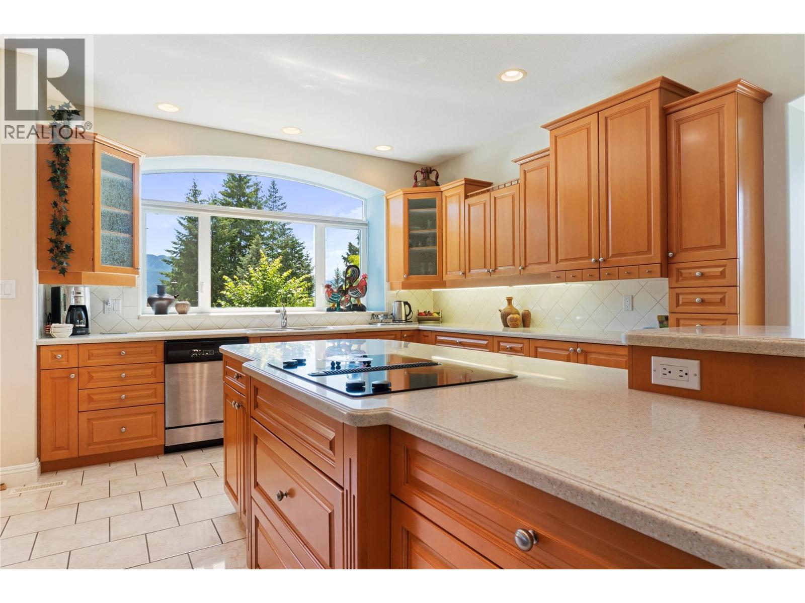 1821 50 Avenue NE - 44