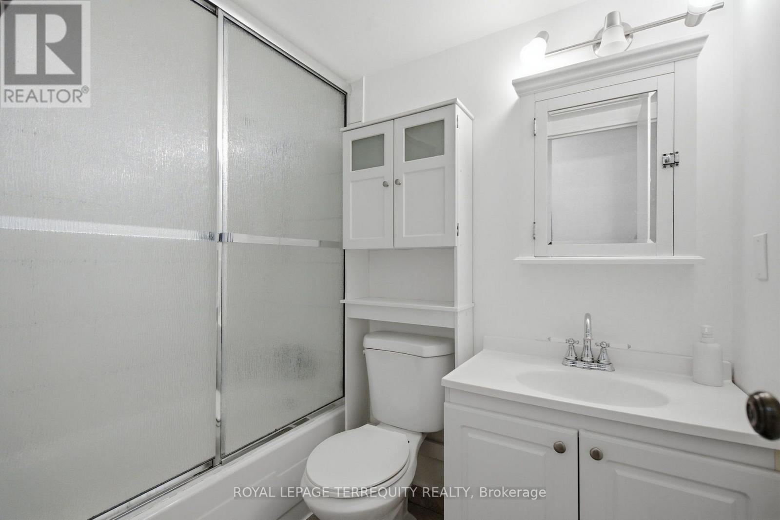 #808 541 BLACKTHORN AVENUE - Image 31