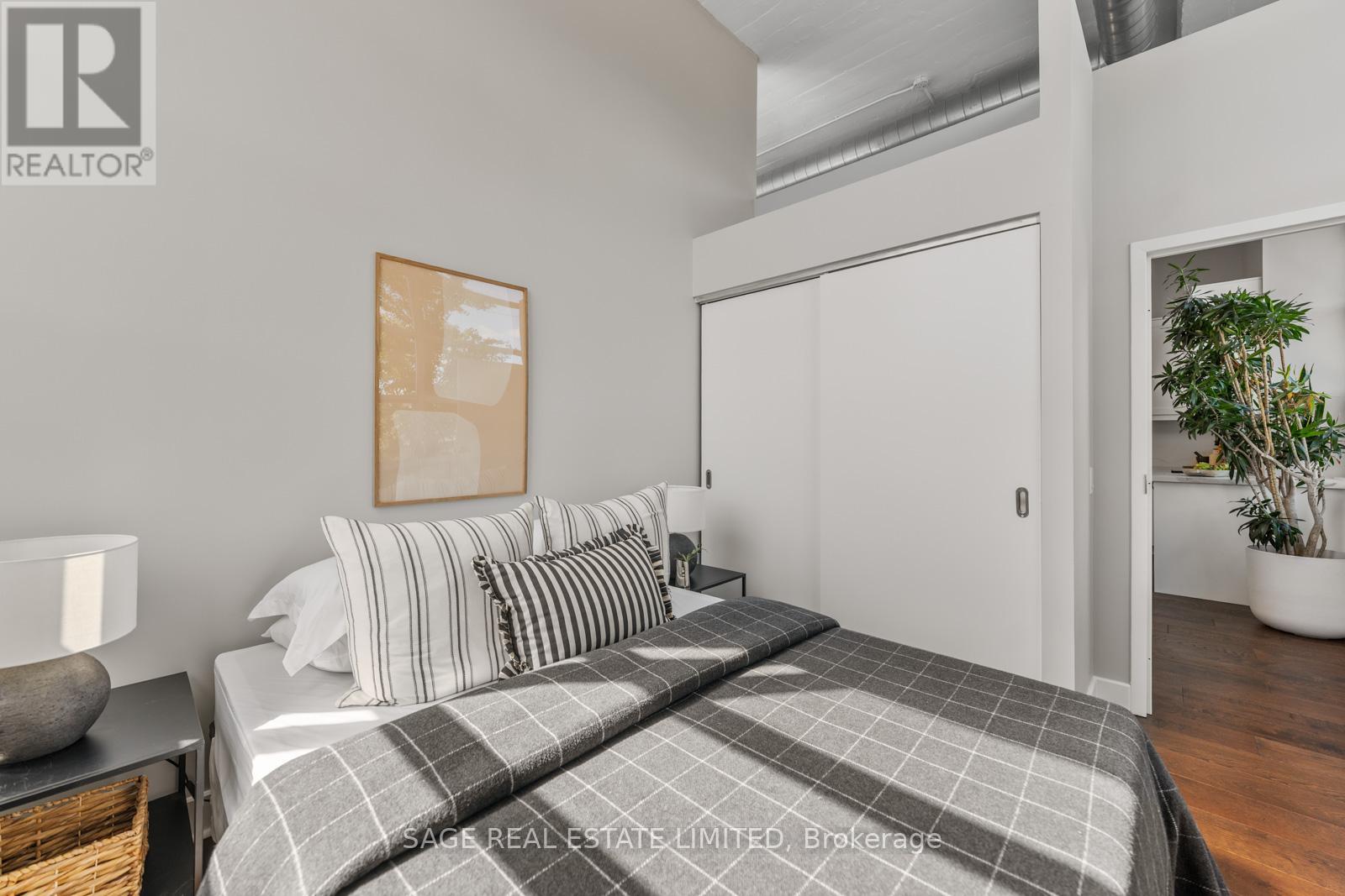 #123 1001 ROSELAWN AVENUE - Image 31