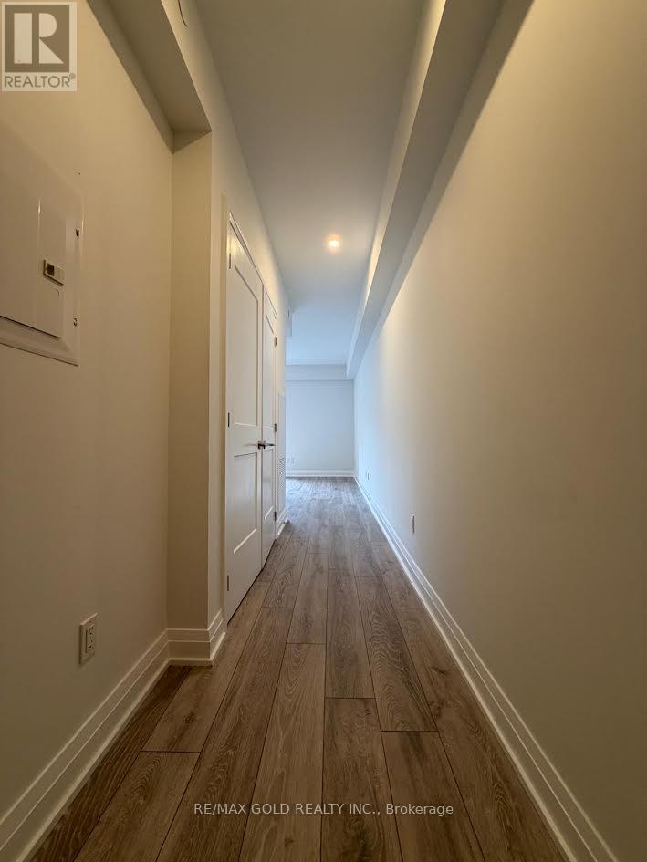 #318 21 PARK STREET E - 3