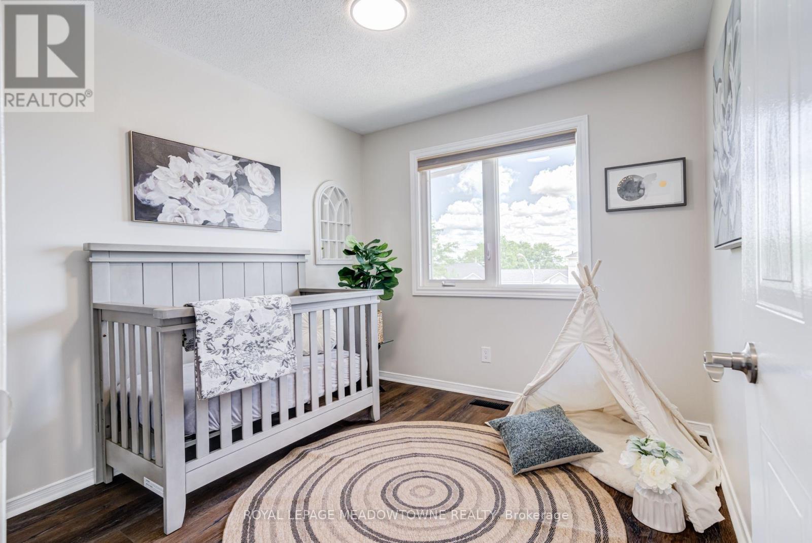 #85 2 WYLIE CIRCLE - 30