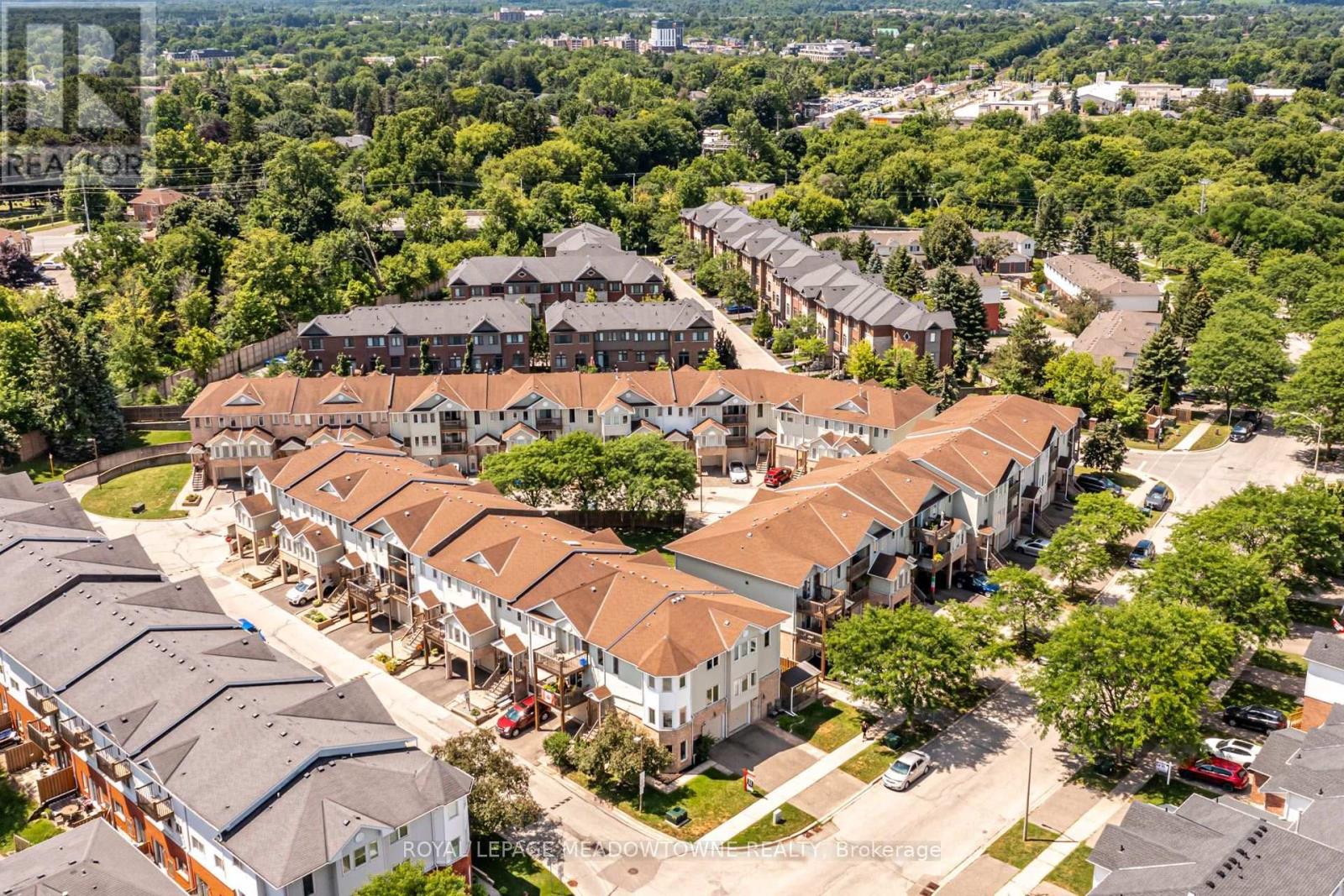 #85 2 WYLIE CIRCLE - 37