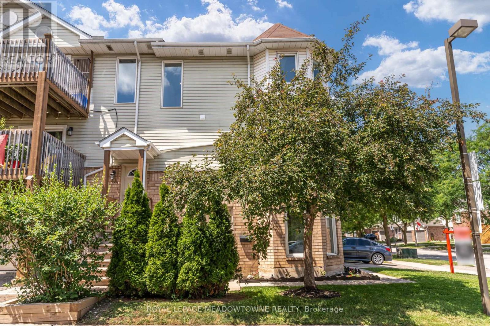 #85 2 WYLIE CIRCLE - Image 40