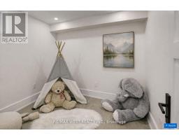 94 Lake Crescent, Toronto, ON M8V1W1 Photo 17
