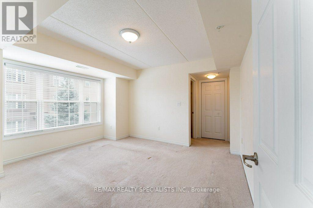 #313 1340 MAIN STREET E - 18
