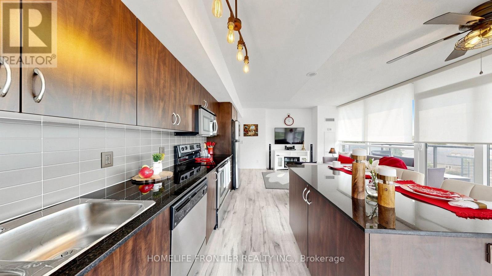 #504 15 LEGION ROAD - Image 11
