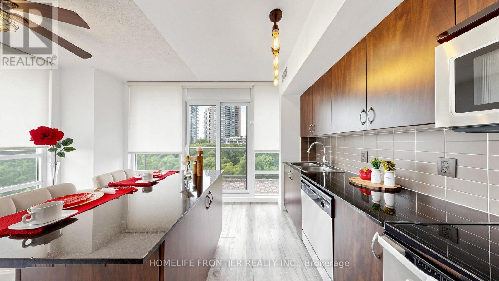 #504 15 LEGION ROAD - Image 17