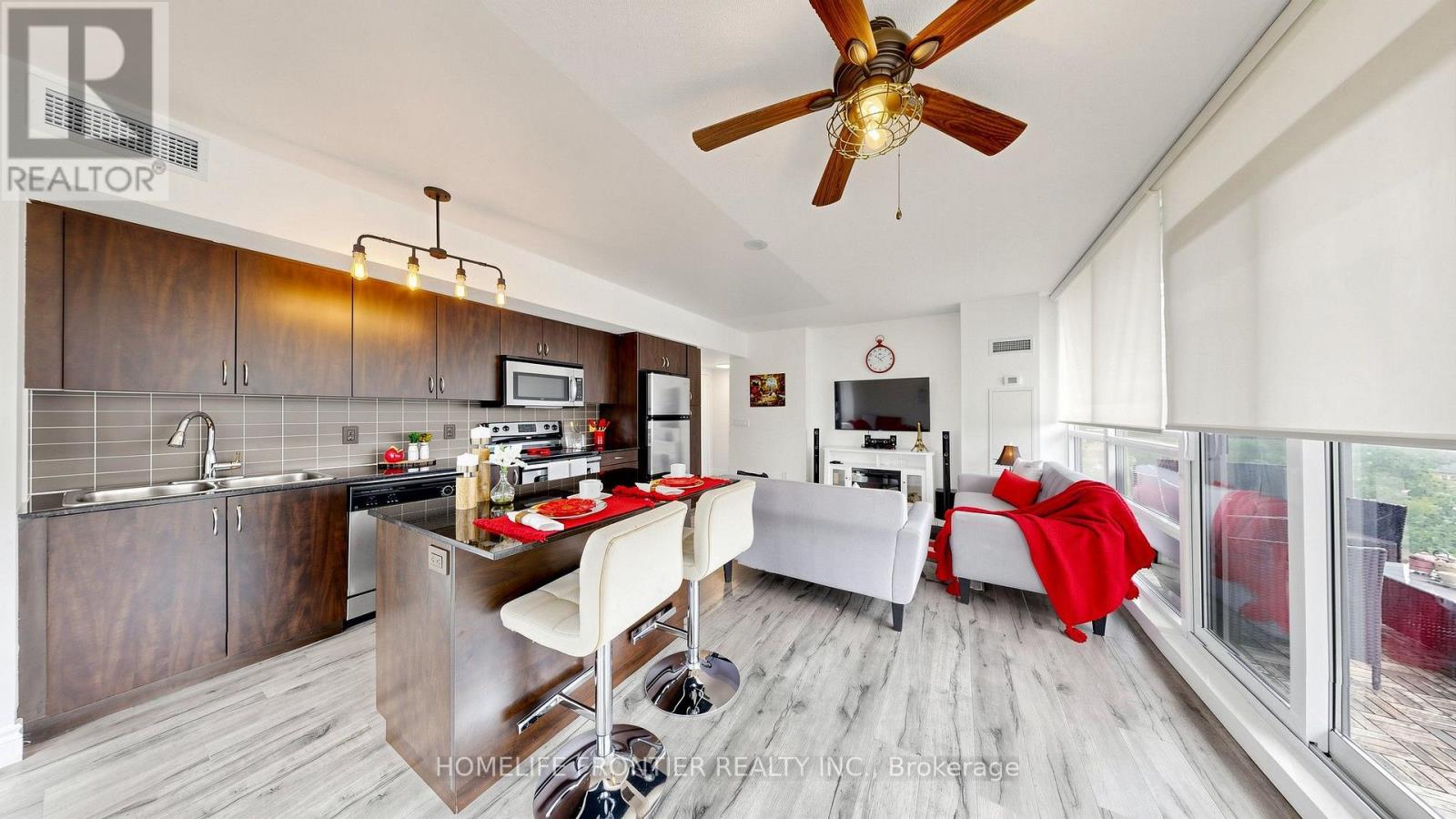 #504 15 LEGION ROAD - Image 9