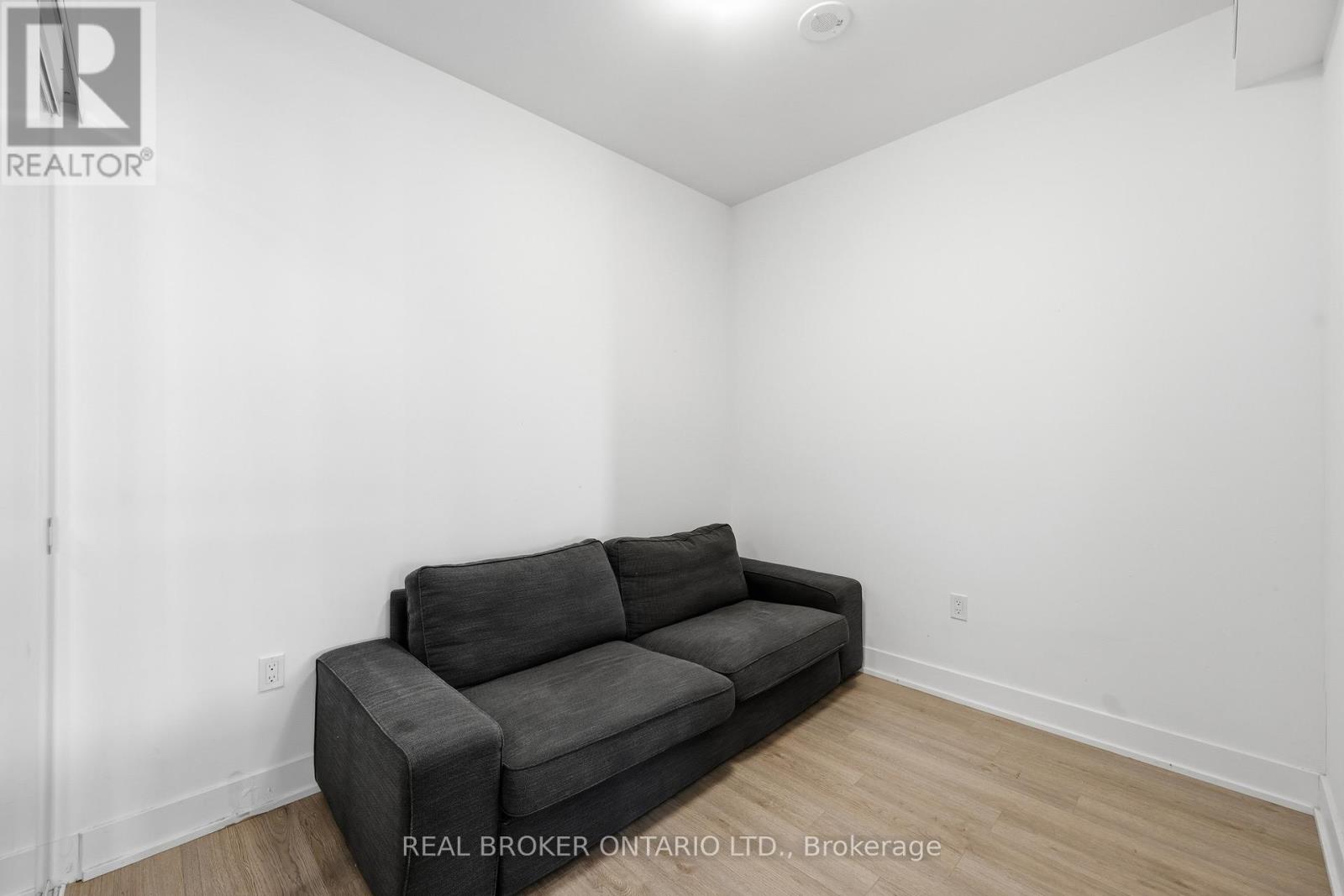 #608 50 GEORGE BUTCHART DRIVE - Image 26