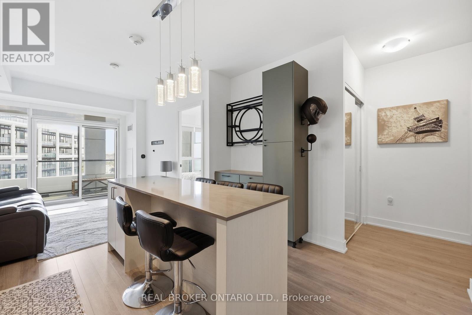 #608 50 GEORGE BUTCHART DRIVE - Image 28