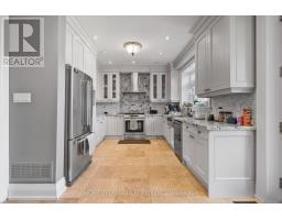 Family room - 80 North Heights Road, Toronto, ON M9B2T8 Photo 9