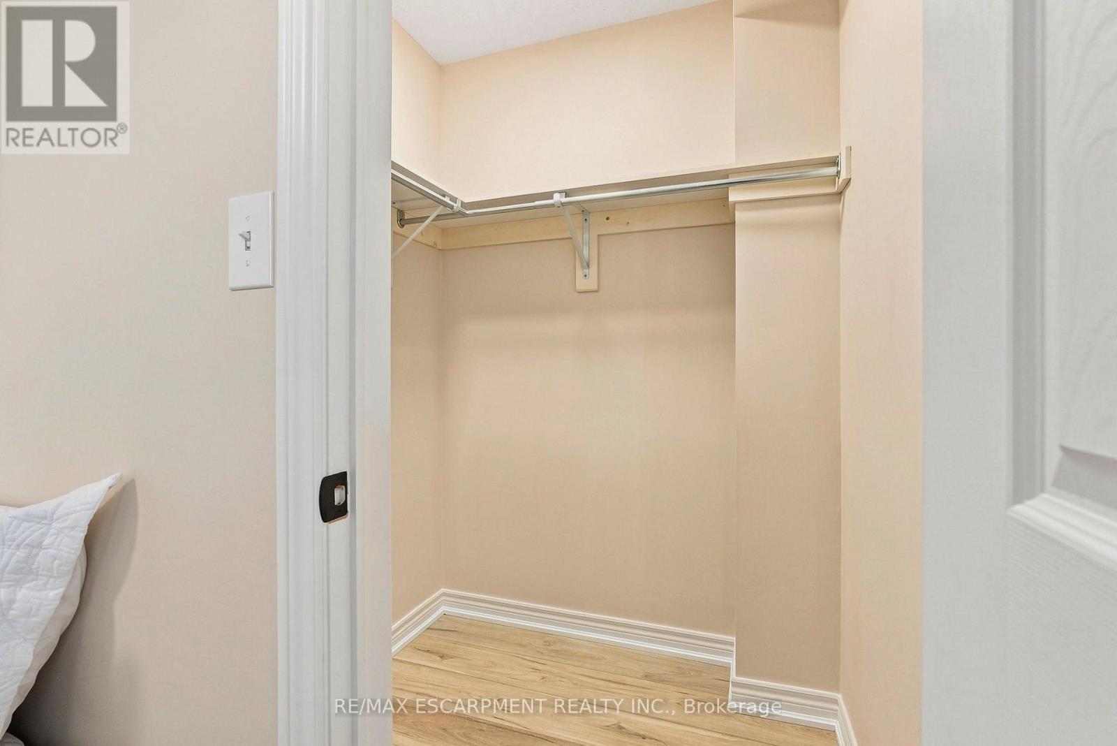 123 SKINNER ROAD - 20