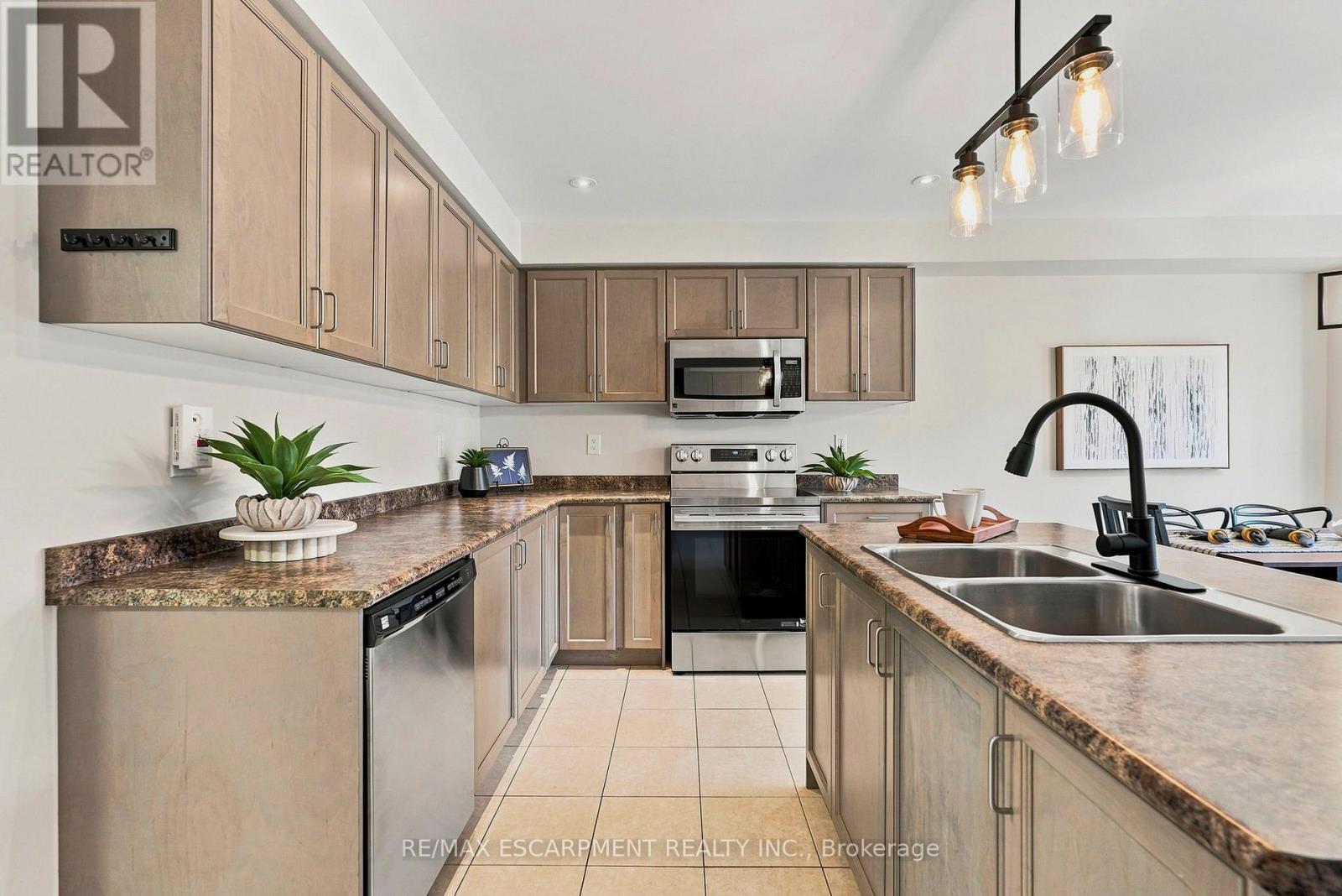 123 SKINNER ROAD - 8
