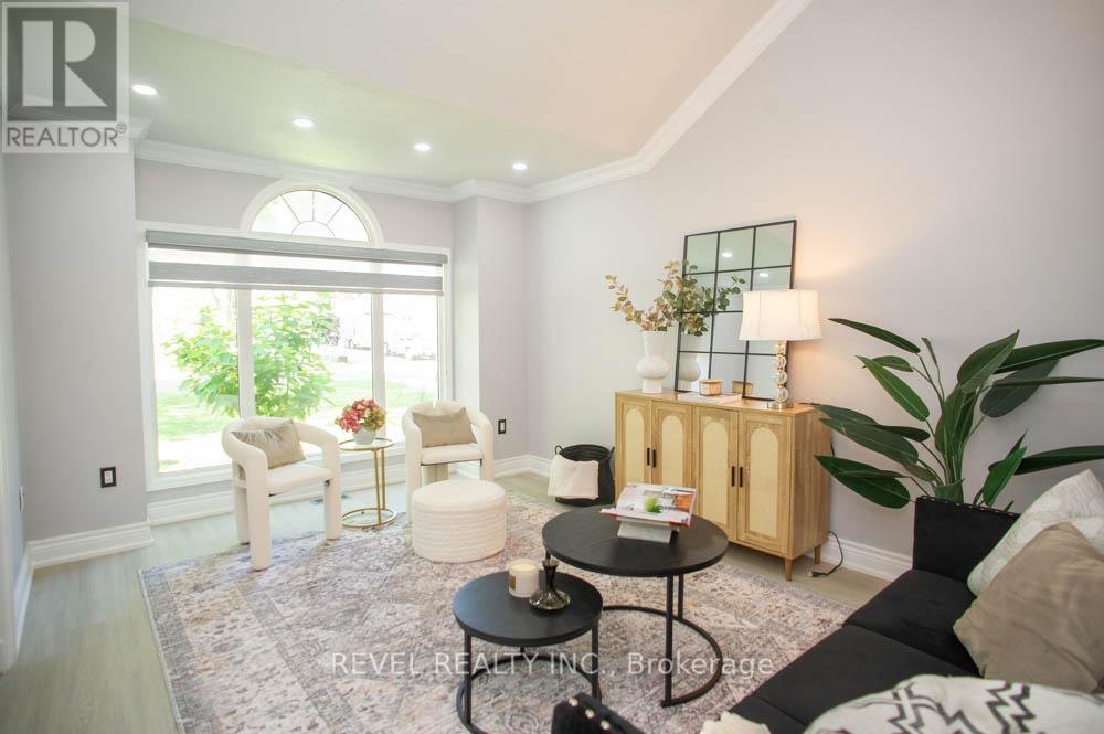 61 LESLIE AVENUE - 8
