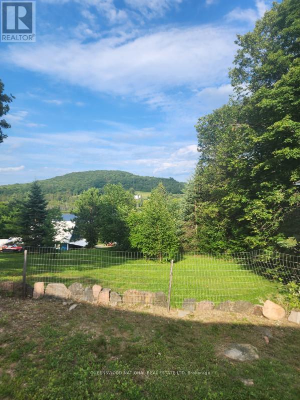 954 SCHUTT ROAD - 10