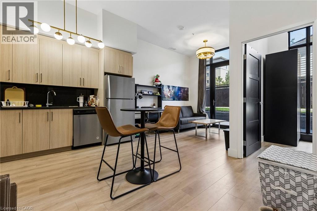 #131 145 COLUMBIA Street W - 11