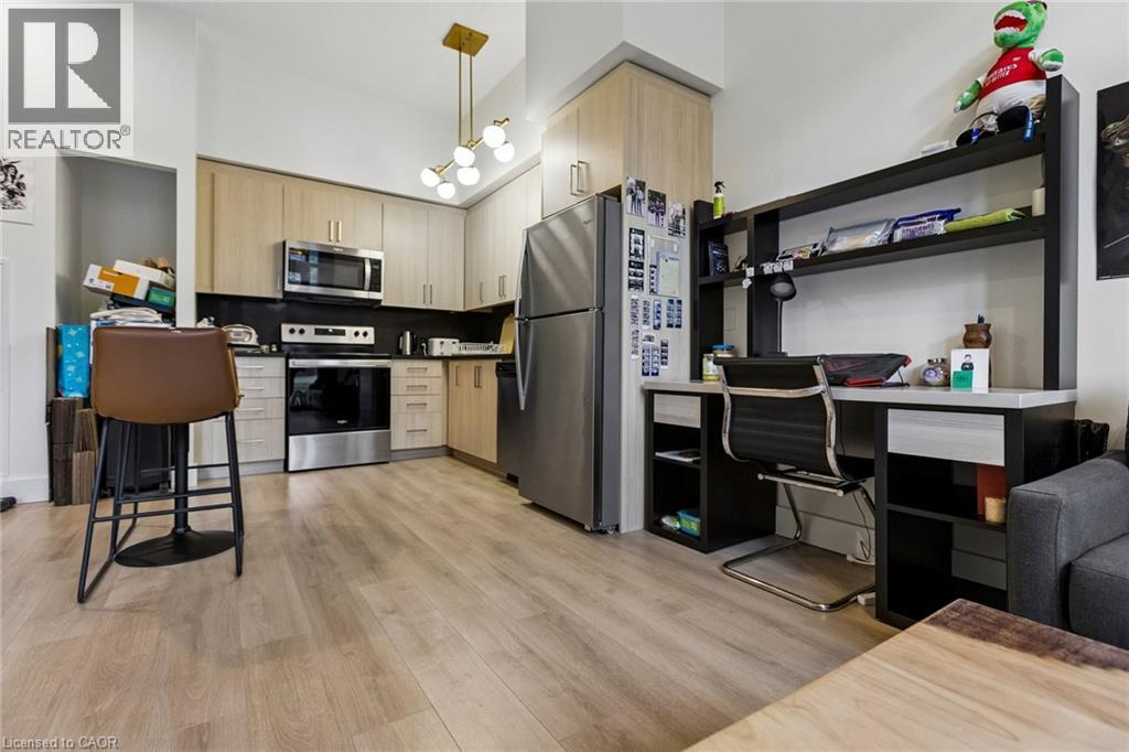 #131 145 COLUMBIA Street W - 14