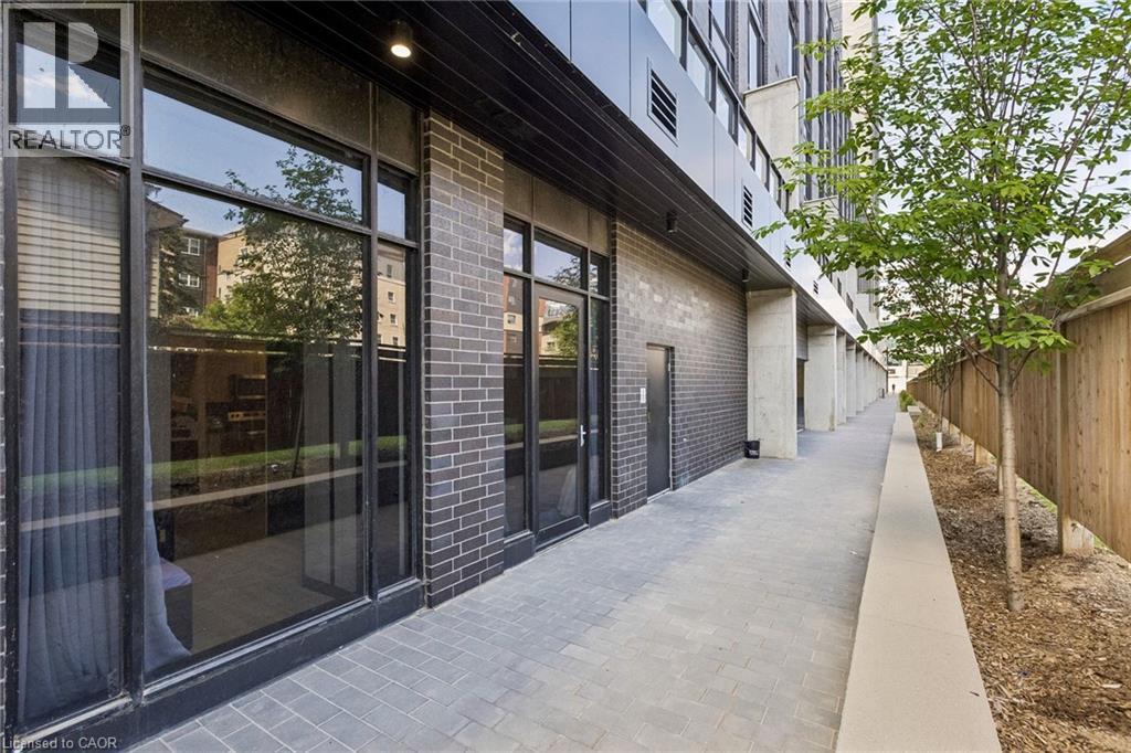 #131 145 COLUMBIA Street W - 27