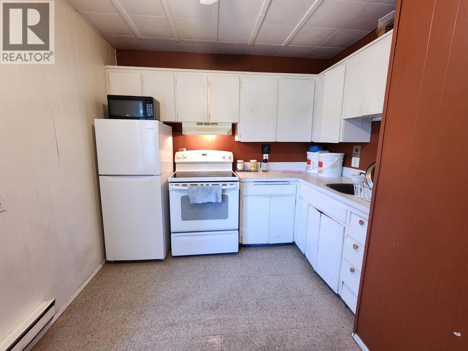 1944 POPLAR AVENUE - Image 3