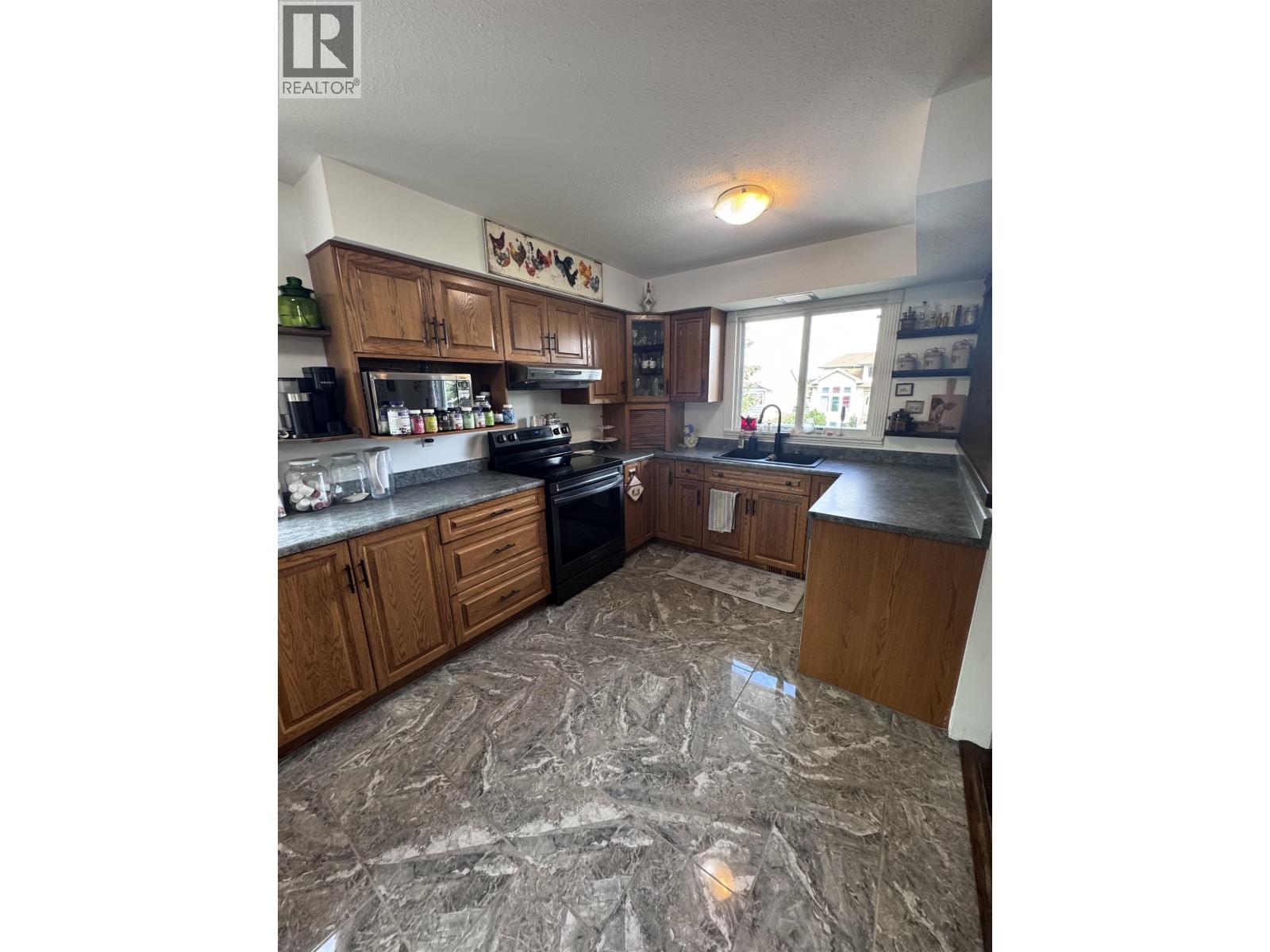 9807 114 AVENUE - 15