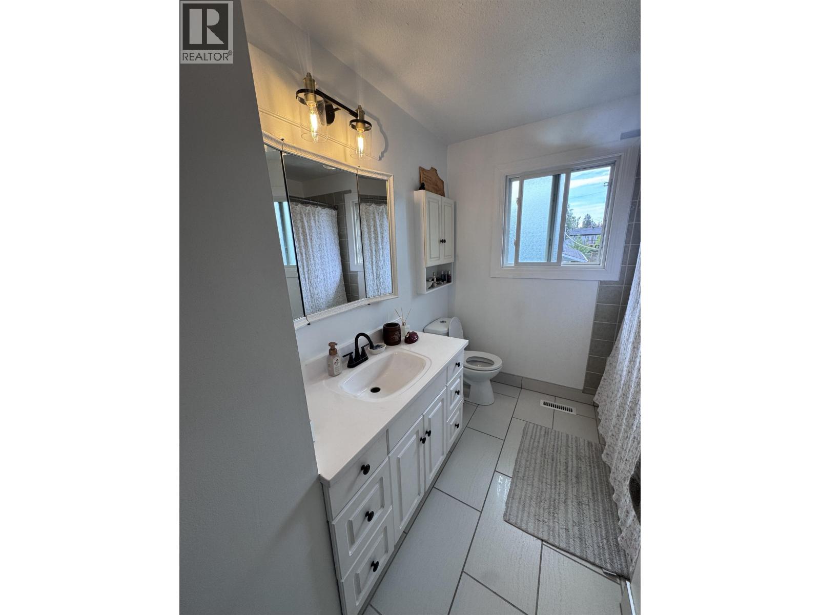 9807 114 AVENUE - 22