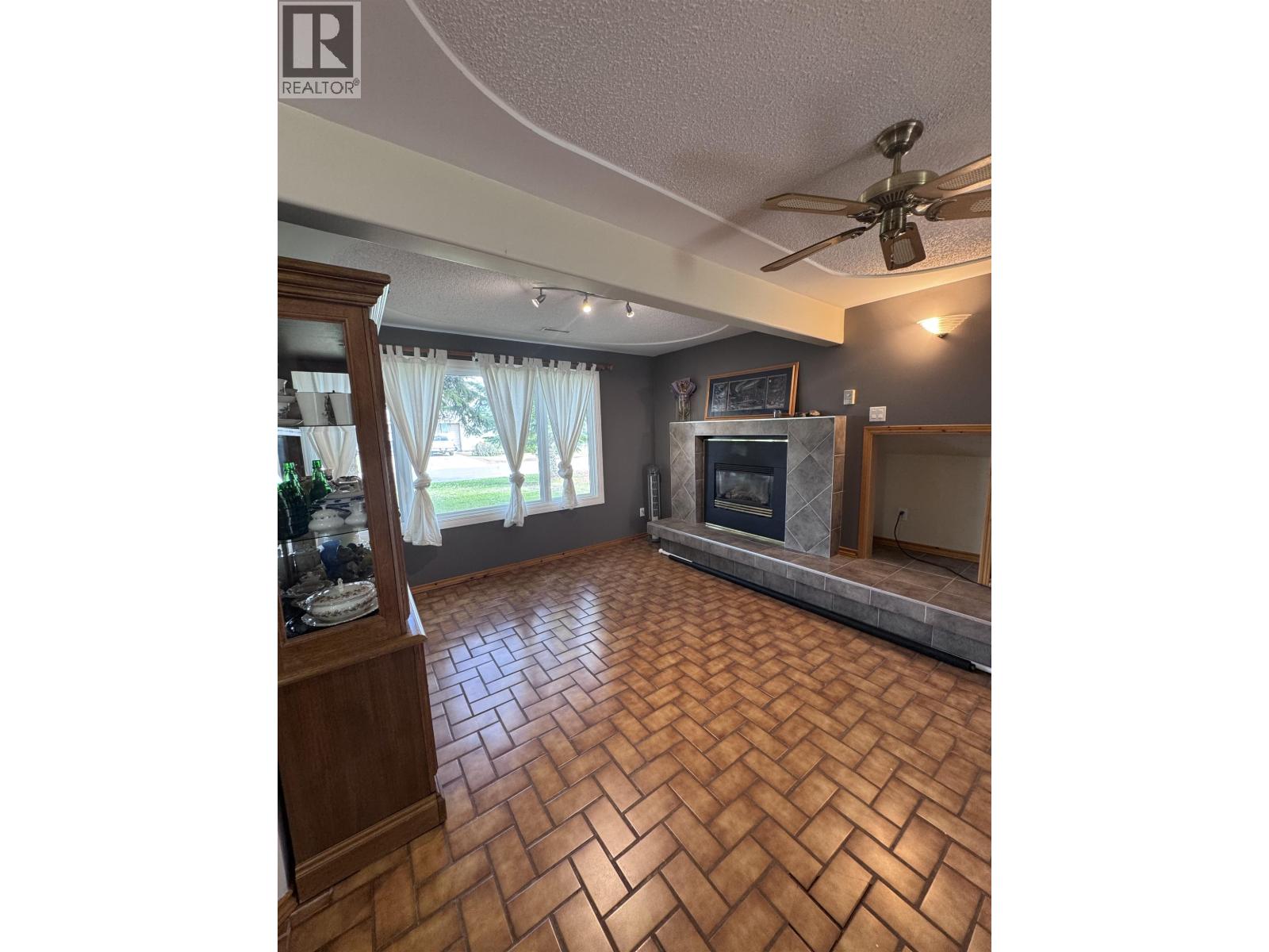 9807 114 AVENUE, Fort St. John