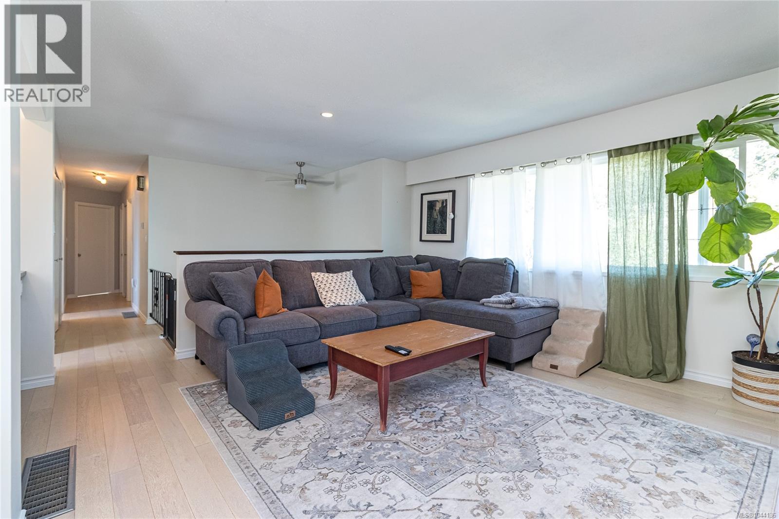 1510 Edgemont Rd - 4