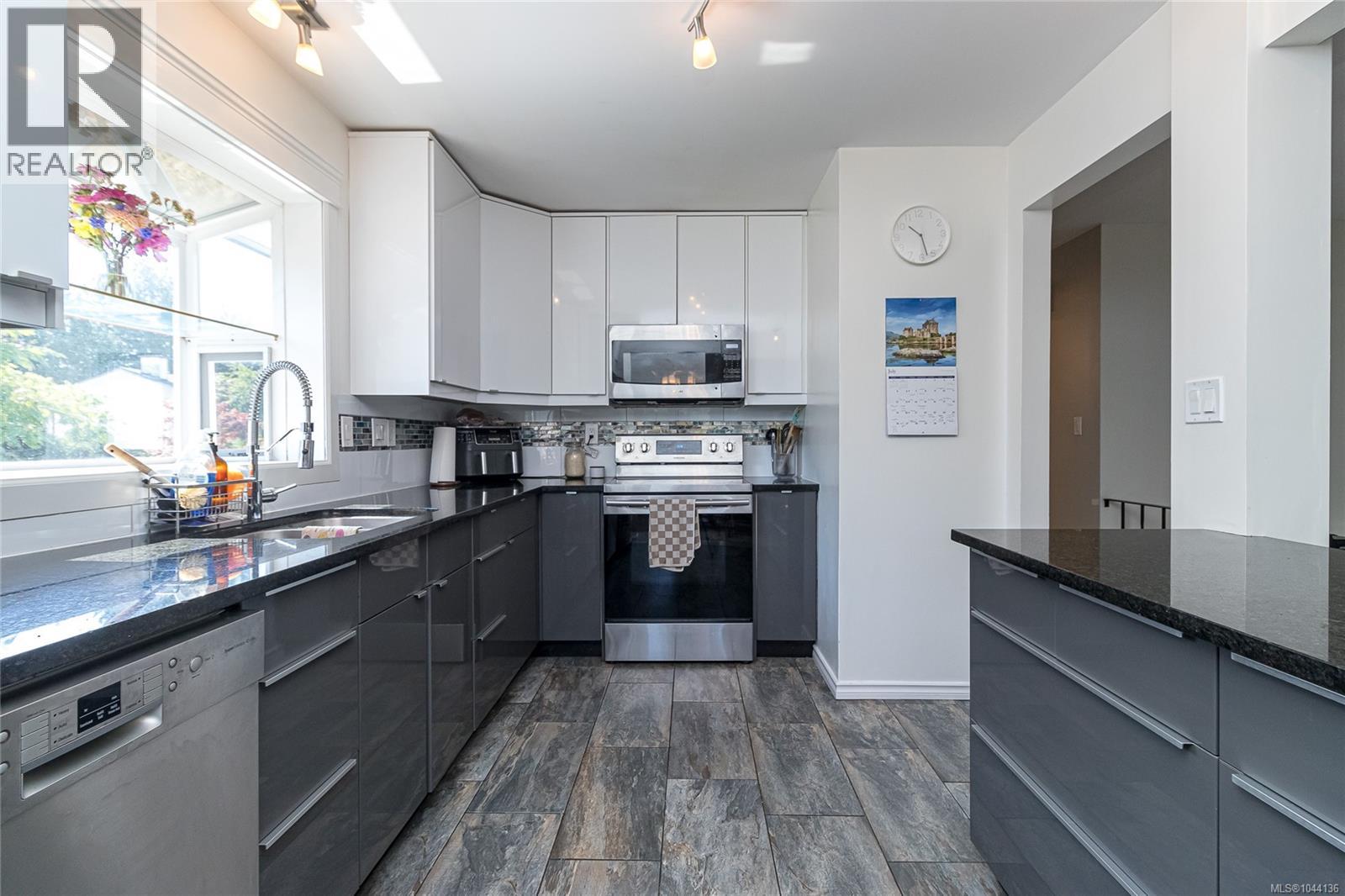 1510 Edgemont Rd - 10