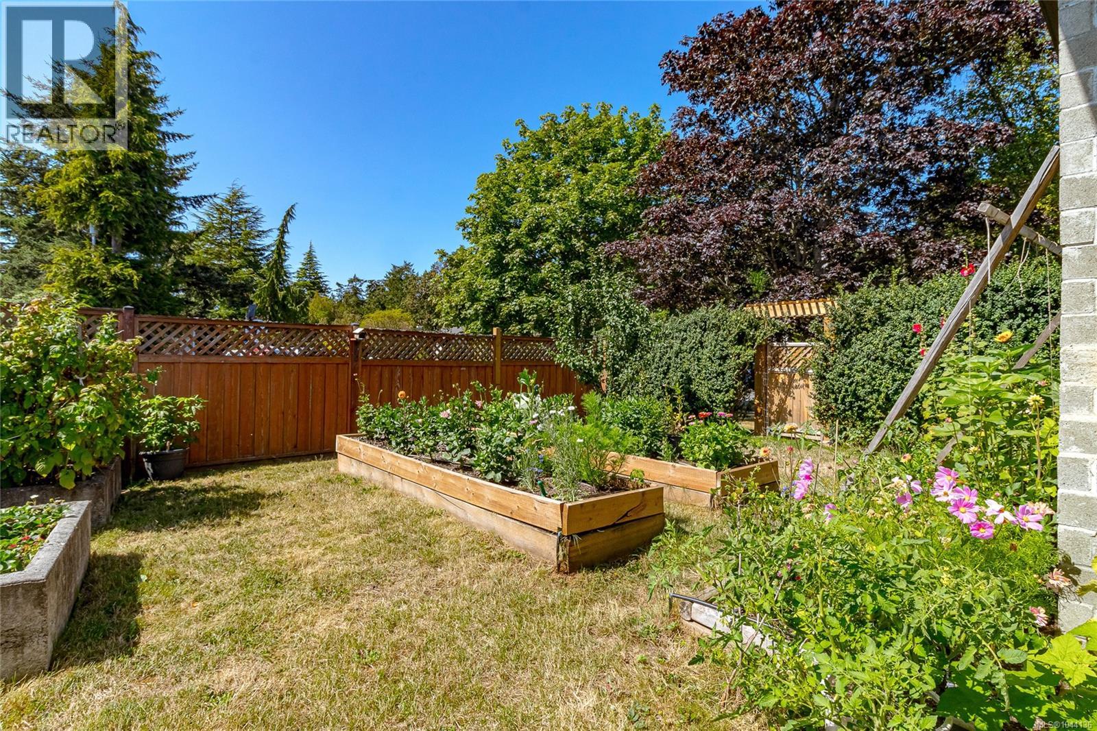 1510 Edgemont Rd - 34