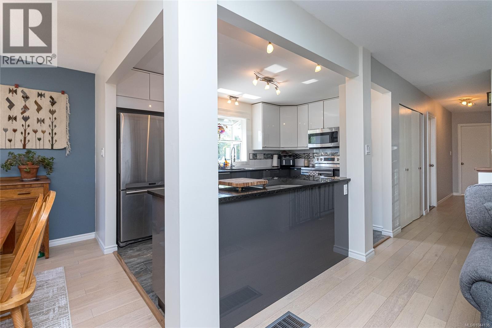  1510 Edgemont Road, Saanich