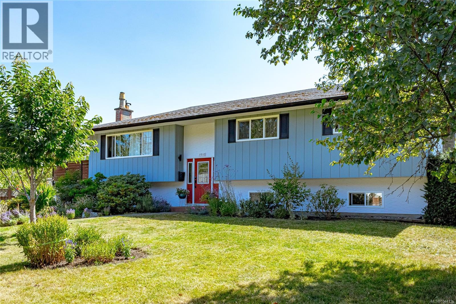  1510 Edgemont Road, Saanich