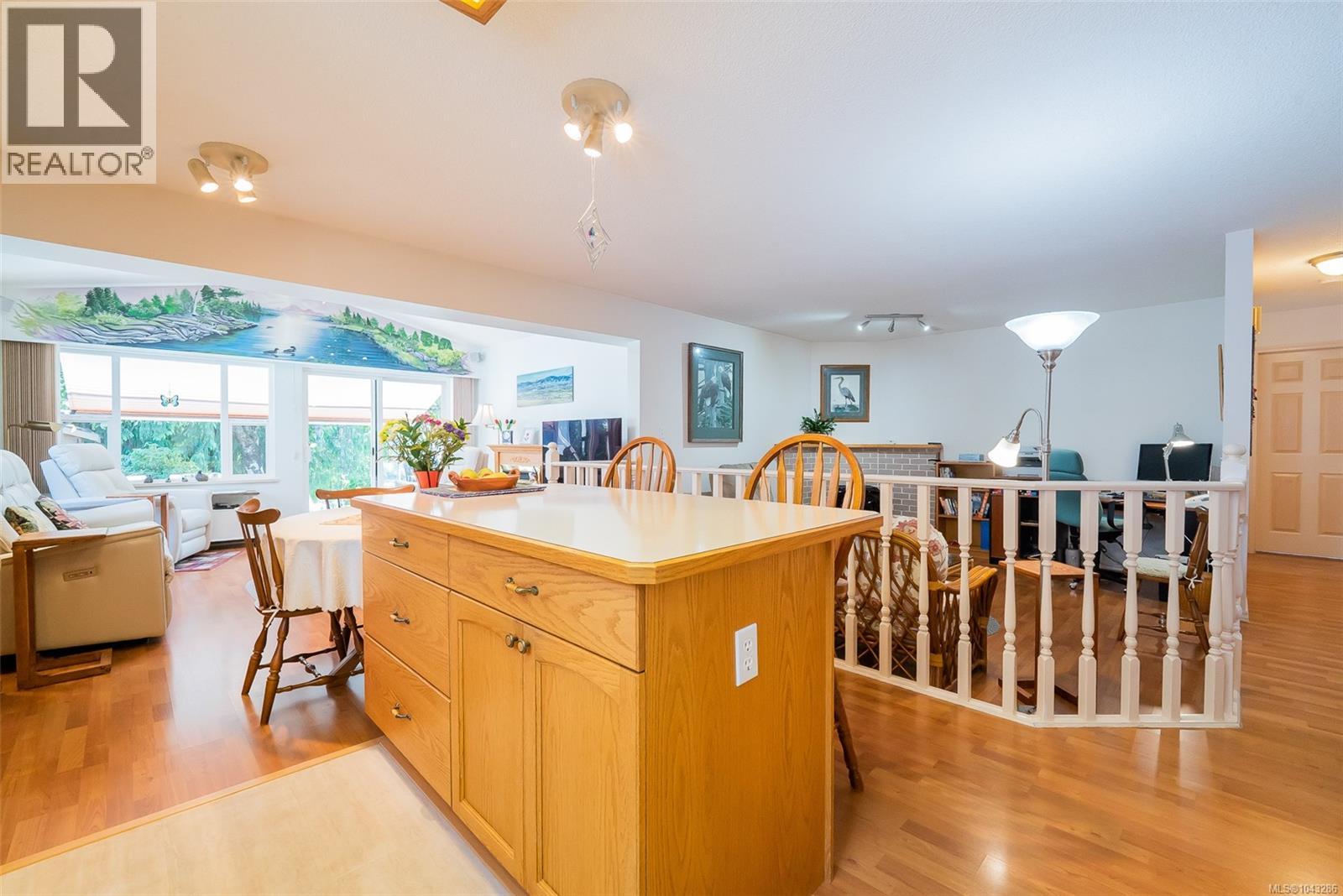 2145 Michigan Way - 5